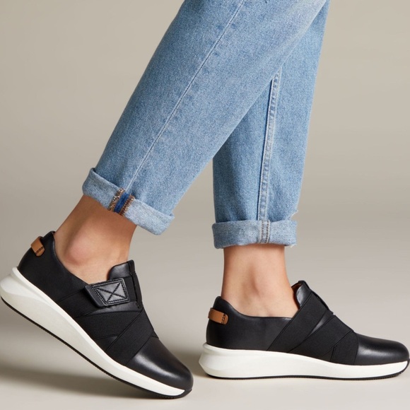 Clarks Shoes - Clark’s Un Rio Strap Black Leather Slip-On Shoes 261456144070